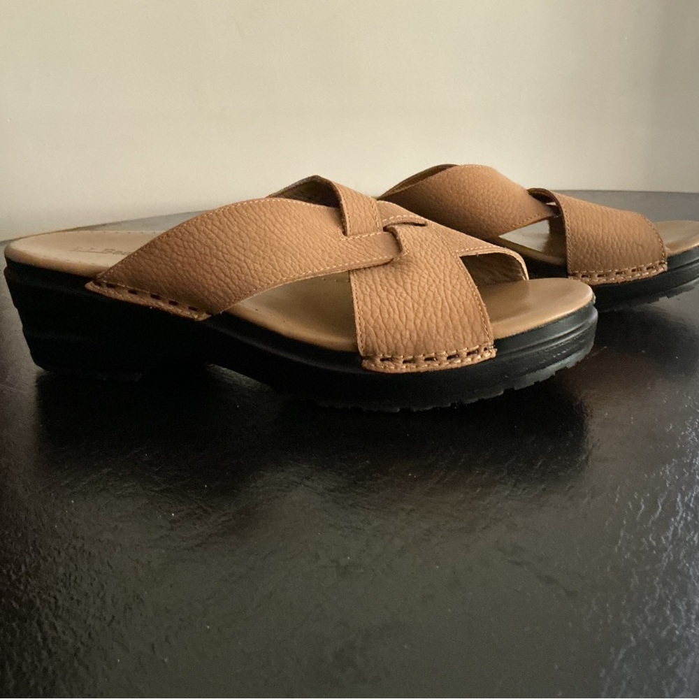 LLBEAN Leather Sandals - Picture 9 of 15